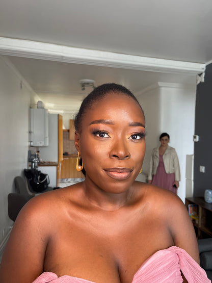 Maquillage entourage mariée
